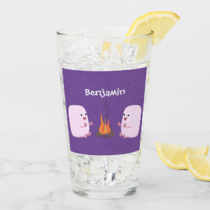 Cute roze marshmallows bij kampvuur cartoon glas