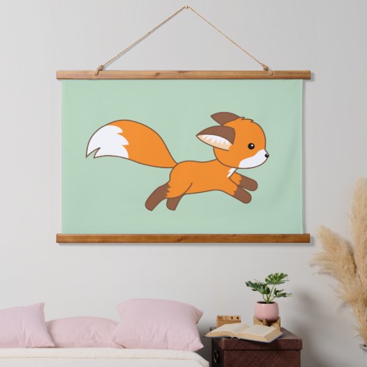 Cute Running Fox on Green Hangend Wandkleed (Slaapkamer)
