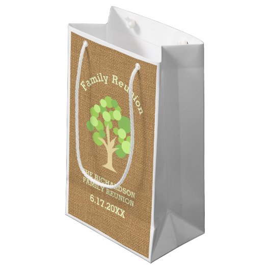 Cute Rustic Green Tree and Burlap Family Reunion Klein Cadeauzakje (Voorkant Gekanteld)