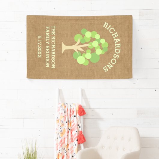 Cute Rustic Green Tree and Burlap Family Reunion Spandoek (Insitu)