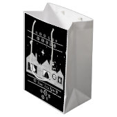 Cute santa met zak op dak zwart-wit medium cadeauzakje (Voorkant Gekanteld)