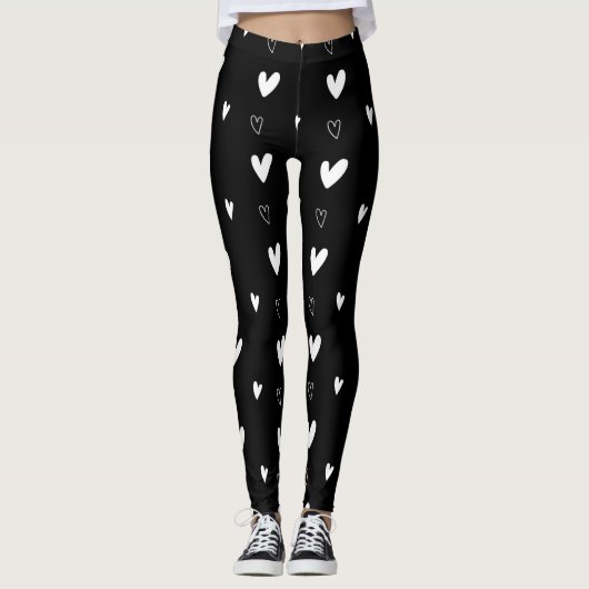Cute Scandinavian Heart Pattern Black and White Leggings (Voorkant)