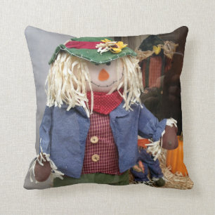 CUTE ***SCARECROW *** PILLOW & LEAVES OP DE ACHTER KUSSEN