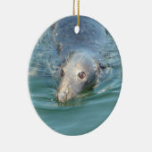 Cute Seal zwemt in Ocean Kerstmis Keepomwille Keramisch Ornament (Rechts)