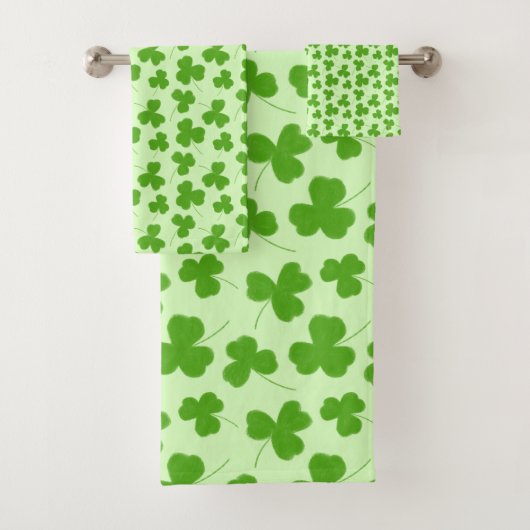 Cute Shamrock Pattern Green Bad Handdoek (Insitu)