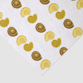 Cute shell arrangement on  tissuepapier (Detail)