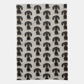 Cute Short Hazard Black en Tan Dachshund Pattern Theedoek (Verticaal)