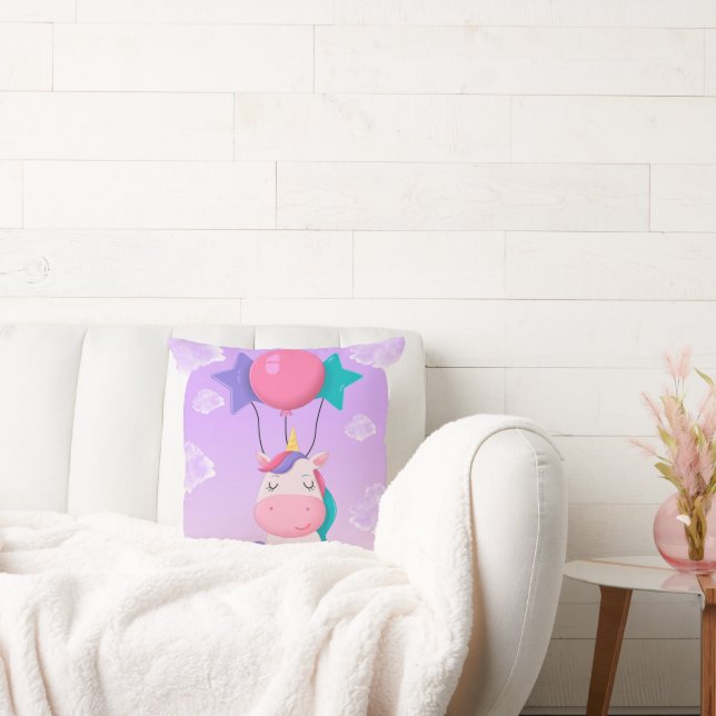 Cute Sitting Unicorn and Balloons Lilac Kussen (Bank)
