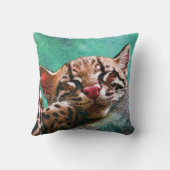 Cute Slaping Baby Ocelot Kitten Kussen (Achterkant)