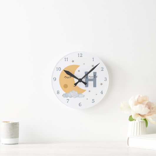 Cute Sleeping Moon Kids Clock with Initial & Name Ronde Klok (Huis)