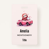 Cute Sloth Driving a Pink Convertible Badge (Voorkant)