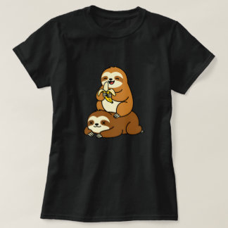 Cute Sloth Eating Banana on Lazy Sloth Funny Carto T-shirt