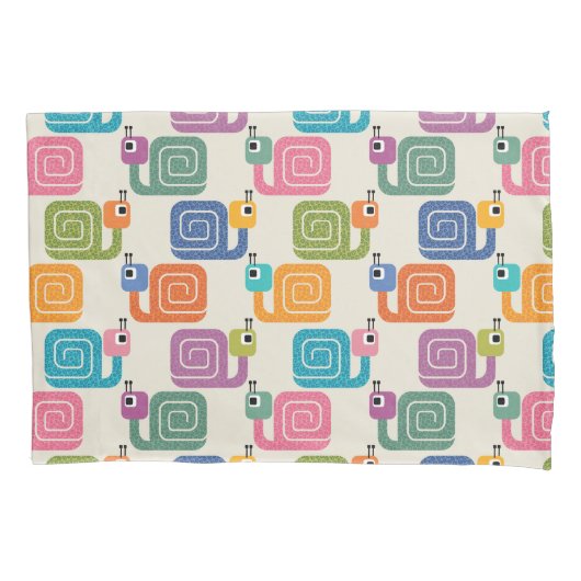 Cute Snail Pattern on Cream Kussensloop (Voorkant)