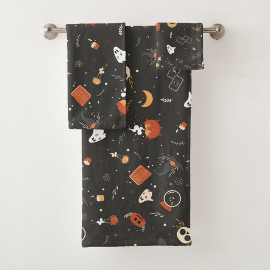 Cute Spooky Whimsical Halloween Pattern Achtergron Bad Handdoek (Insitu)