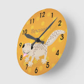 Cute spotted tan gecko cartoon illustration round ronde klok (Hoek)