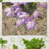 Cute spring crocuses theedoek (Gevouwen)