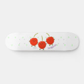 Cute springing red cherries cartoon illustratie skateboard (Horizontaal)