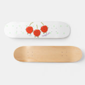 Cute springing red cherries cartoon illustratie skateboard (Horizontaal)