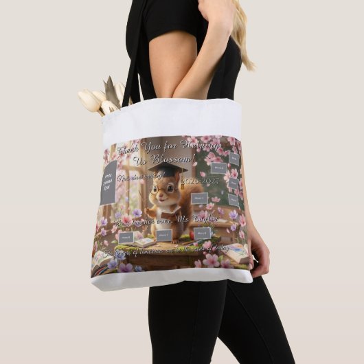 Cute Squirrel Dog Mom Tote Bag (Dichtbij)