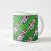 Cute St. Bernard in Pet Pattern on Green Jumbo Beker (Voorkant rechts)