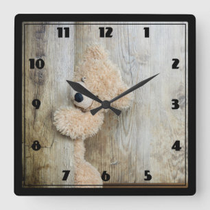 Cute Stuffed Beer Rustic Wooden Backdrop Vierkante Klok