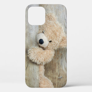Cute stuffed Beer Rustic Wooden Wall iPhone 12 Hoesje
