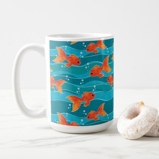 Cute Swimming Goldfish & Water Pattern Koffiemok (Met donut)