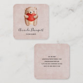 Cute Teddy Bear die een rood hart draagt Vierkante Visitekaartje (Voorkant / Achterkant)