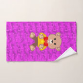 Cute Teddy Bear on Pink Geometric  (Serviette à main)