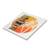 Cute Tiki Statue Beach Sunset Tegeltje (Zijkant)