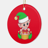 Cute trendy kerstelf op rood keramisch ornament (Links)