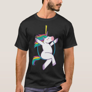 Cute Unicorn op een Aerial Hoop Magical Illustrato T-shirt