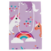 Cute Unicorn Rainbow Paars Medium Cadeauzakje (Achterkant)