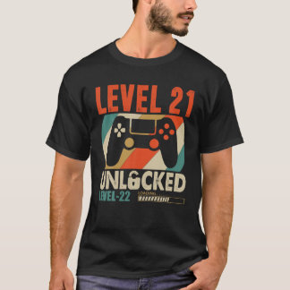 Cute Video Gamer 21th Birthday Gift Funny Level 21 T-shirt