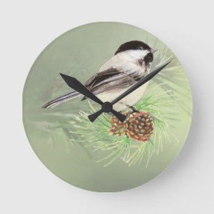 Cute Waterverf Chickadee Bird in Pine Tree Ronde Klok