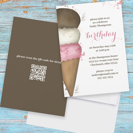Cute Waterverf Ice Cream Cone Birthday QR Code Kaart