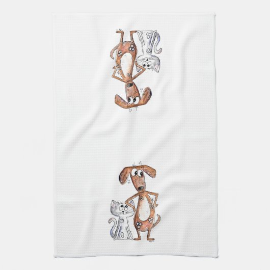 Cute Whimsical Brown Dog en Grey Cat Theedoek (Verticaal)