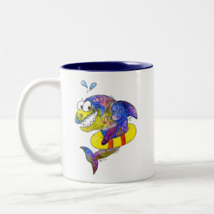 Cute Whimsical Colorful Shark in Float Tweekleurige Koffiemok