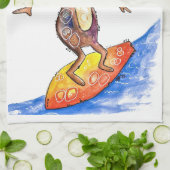 Cute Whimsical Dog op Surfboard Theedoek (Gevouwen)