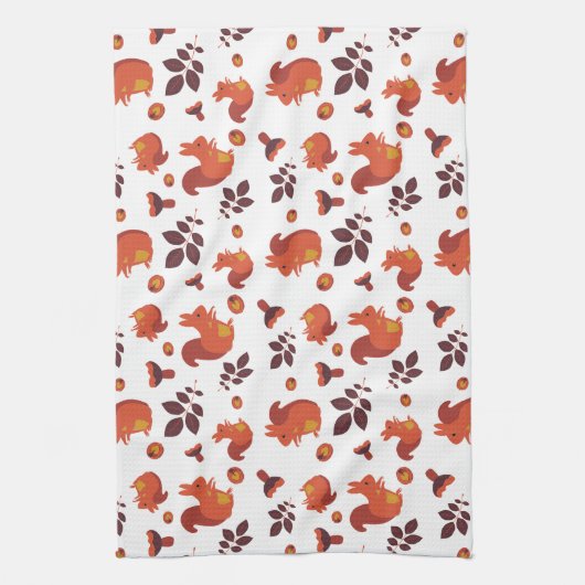Cute Woodland Squirrel Autumn Pattern Theedoek (Verticaal)