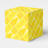 Cute Yellow Crayon Artsy Pattern Bedankdoosjes (Voorkant Zijde)