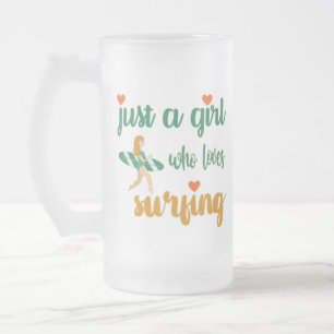 Cute zomers citaat Gewoon een meisje dat van surfe Matglas Bierpul