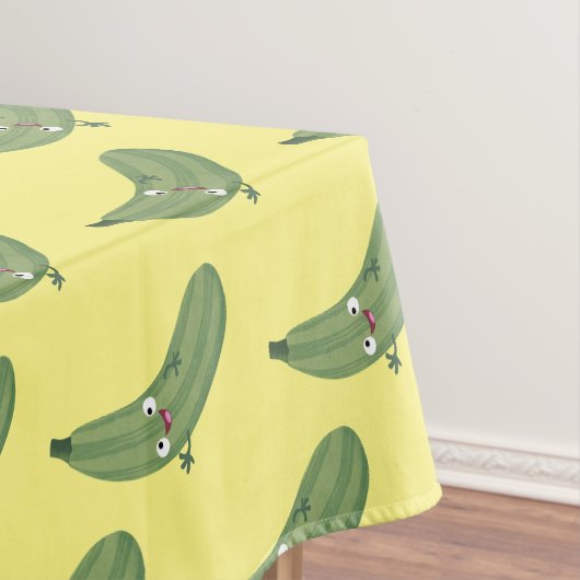 Cute zucchini happy cartoon illustratie tafelkleed (Voorbeeld)