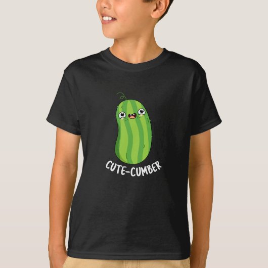 Cutecumber Funny Cucumber Pun Dark BG T-shirt (Voorkant)