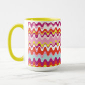 Cutkleurig roze rood abstract golfpatroon mok (Links)