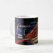 Cyberpunk Sparrow in Neon CityScape Koffiemok (Voorkant links)