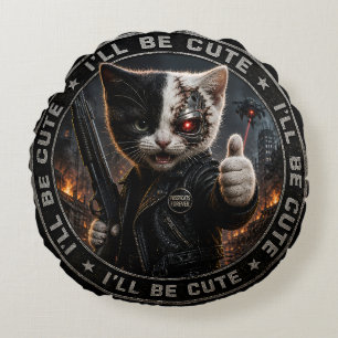 Cyborg kat/cybernetische kat rond kussen