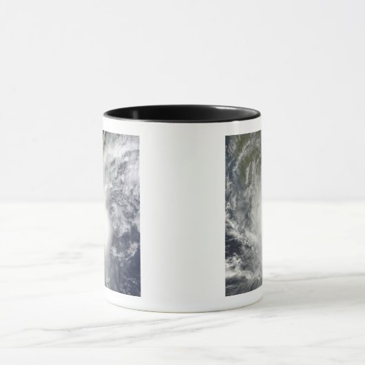 Cyclone Jal Mok (Midden)