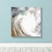 Cyclone Laurence beweegt het hele land Canvas Afdruk (Insitu (Houten vloer))