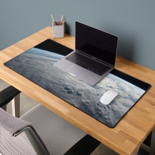 Cyclone Tropical Idai Au-Dessus De La Côte D'Afriq (Bureau 2)